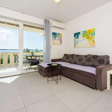 Apartament Lichtdurchflutetes Nur 400 Meter Zum Mit Herrlichem Meerblick Dramalj