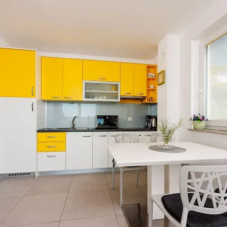 Apartament Lichtdurchflutetes Nur 400 Meter Zum Mit Herrlichem Meerblick Dramalj