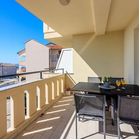 Apartament Lichtdurchflutetes Nur 400 Meter Zum Mit Herrlichem Meerblick Dramalj